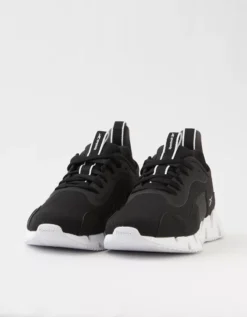 Aerie Reebok Zig Dynamica Sneaker -Aeri Clothing Shop 0722 6020 073 d1