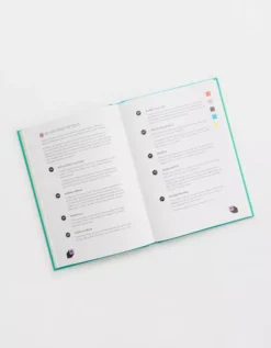 Aerie Make A TikTok Everyday Book -Aeri Clothing Shop 5498 9000 900 d1