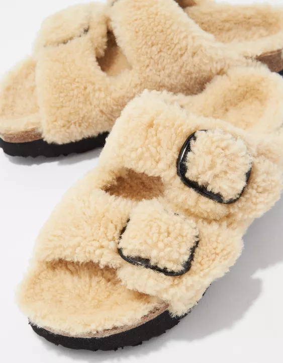 Birkenstock Women's Arizona Big Buckle Shearling Sandal 3 Birkenstock Women's Arizona Big Buckle Shearling Sandal - Image 3